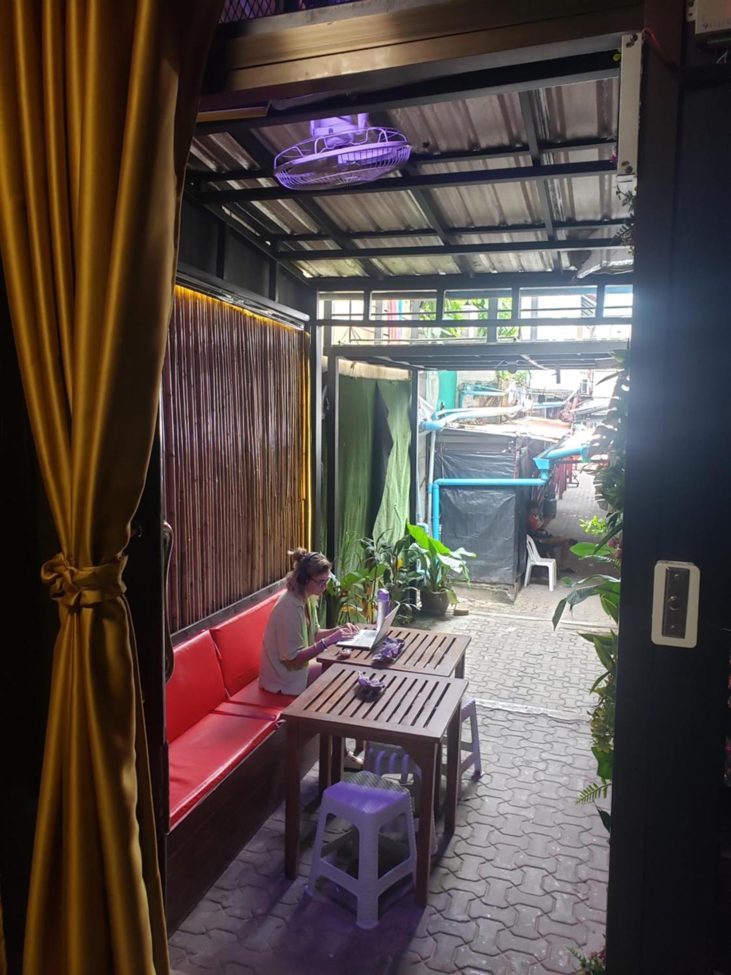 Albergue Lucky Dorm Islas Phi Phi Exterior foto